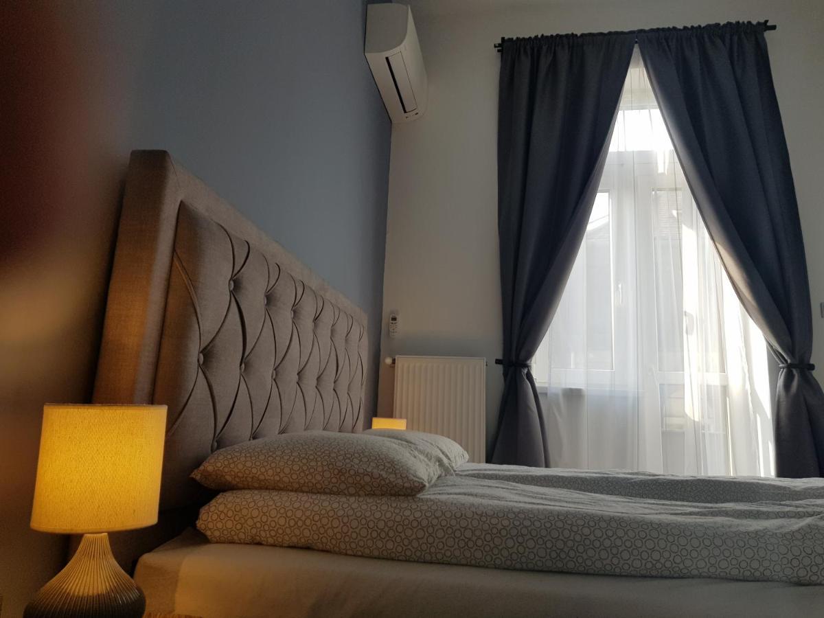 Luxurious Apartment With Balconies In Downtown Bp Budapest Esterno foto