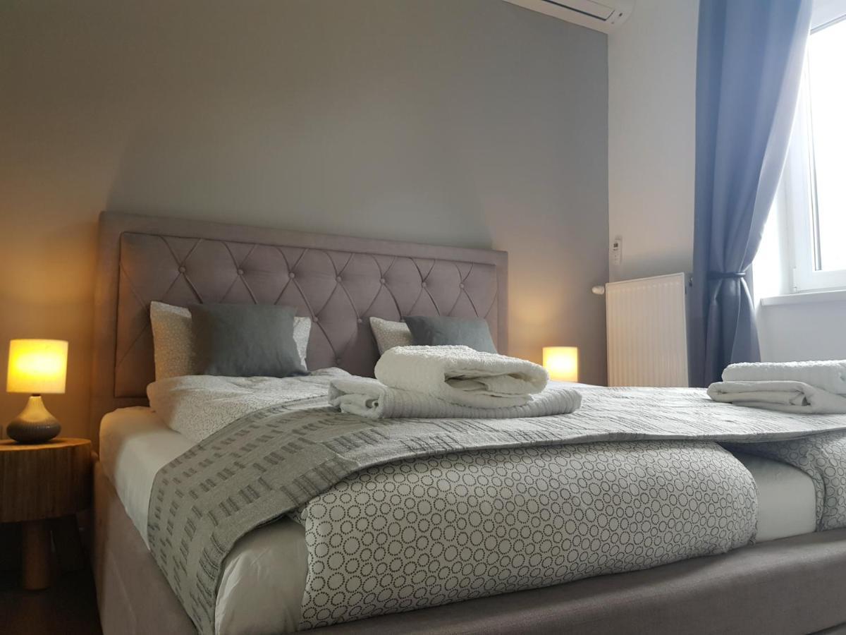 Luxurious Apartment With Balconies In Downtown Bp Budapest Esterno foto
