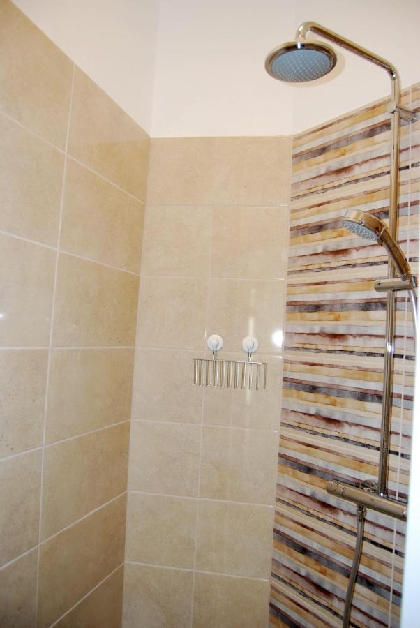 Luxurious Apartment With Balconies In Downtown Bp Budapest Esterno foto