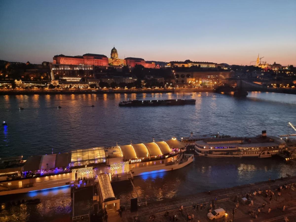 Luxurious Apartment With Balconies In Downtown Bp Budapest Esterno foto